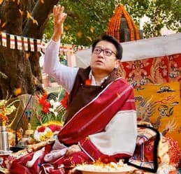 Dungse Garab Rinpoche